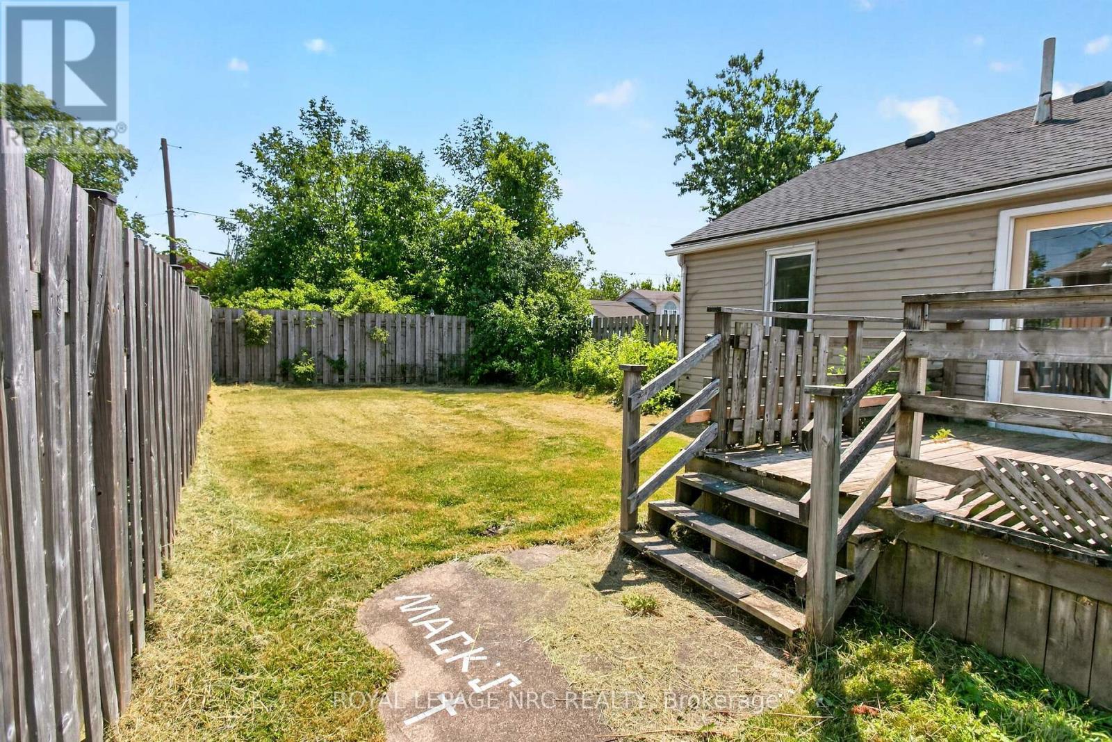 












2964 HYMAN AVENUE

,
Fort Erie (Ridgeway),




Ontario
L0S1N0


