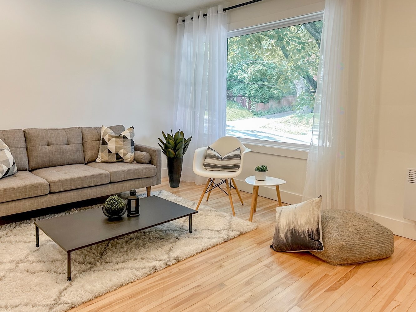 









958

 - 964


Rue Fabre

,
Sherbrooke (Les Nations),




QC
J1H4W2

