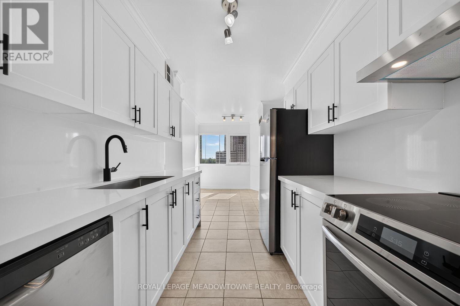 












1501 - 1580 MISSISSAUGA VALLEY BOULEVARD

,
Mississauga,




Ontario
L5A3T8

