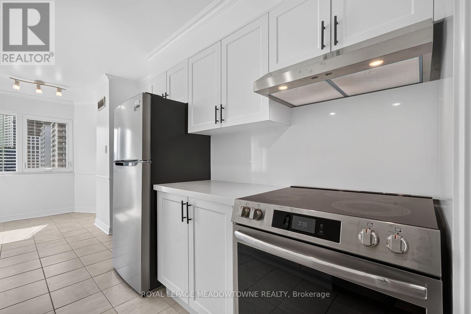 












1501 - 1580 MISSISSAUGA VALLEY BOULEVARD

,
Mississauga,




Ontario
L5A3T8

