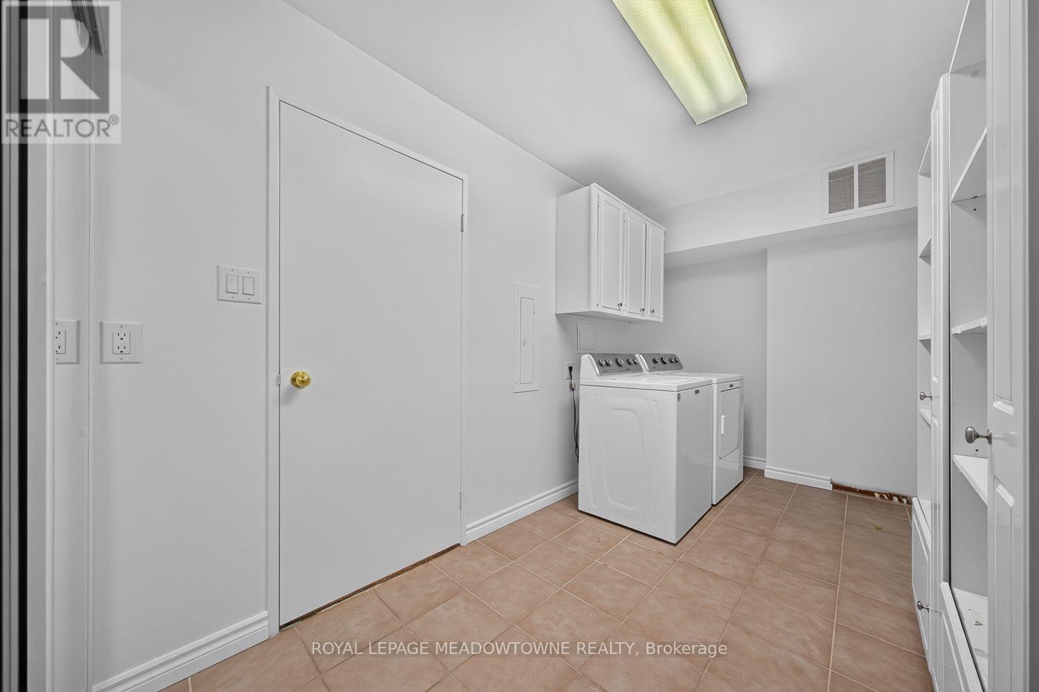 












1501 - 1580 MISSISSAUGA VALLEY BOULEVARD

,
Mississauga,




Ontario
L5A3T8

