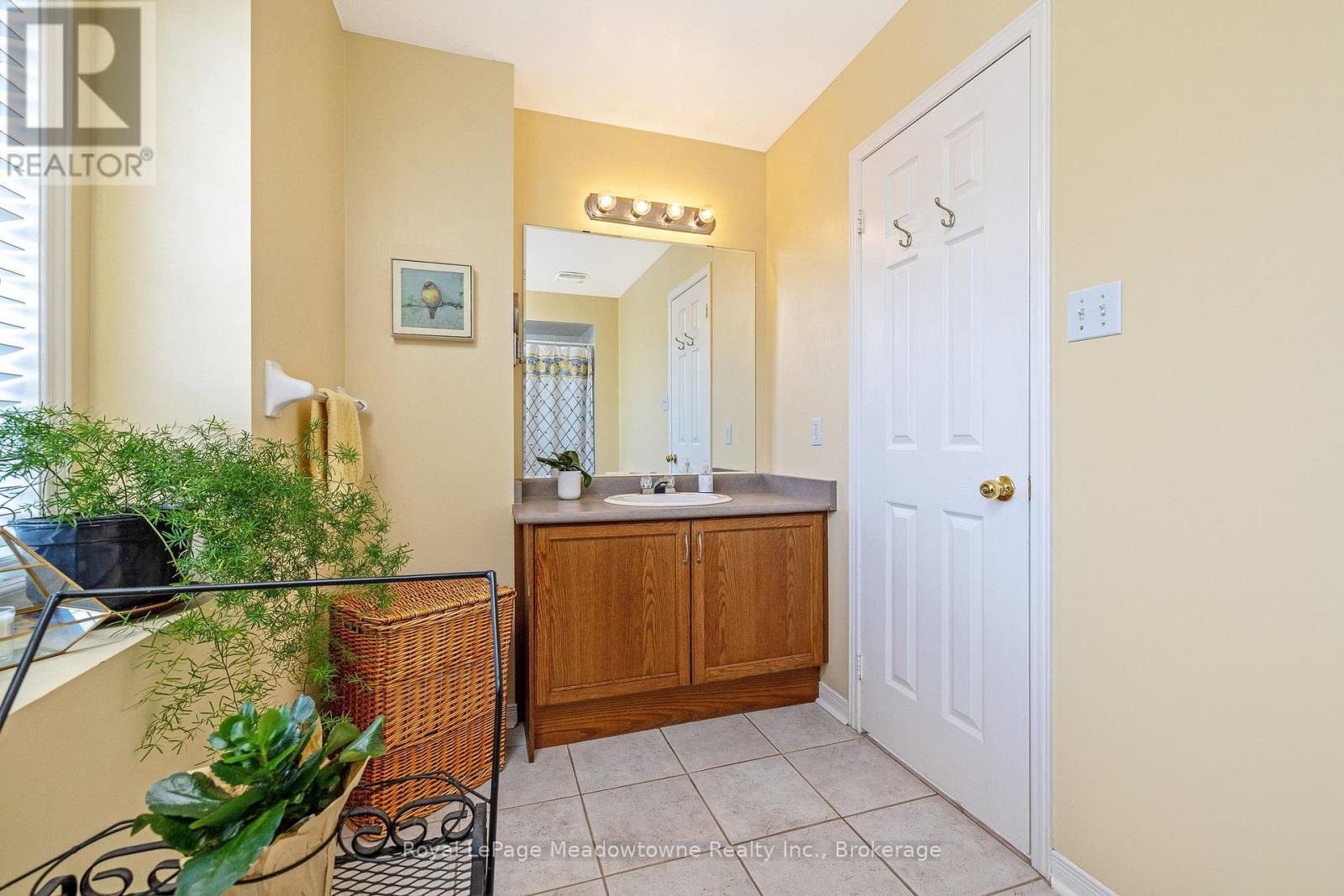 












248 PETTIGREW TRAIL

,
Milton (DE Dempsey),




Ontario
L9T5X7

