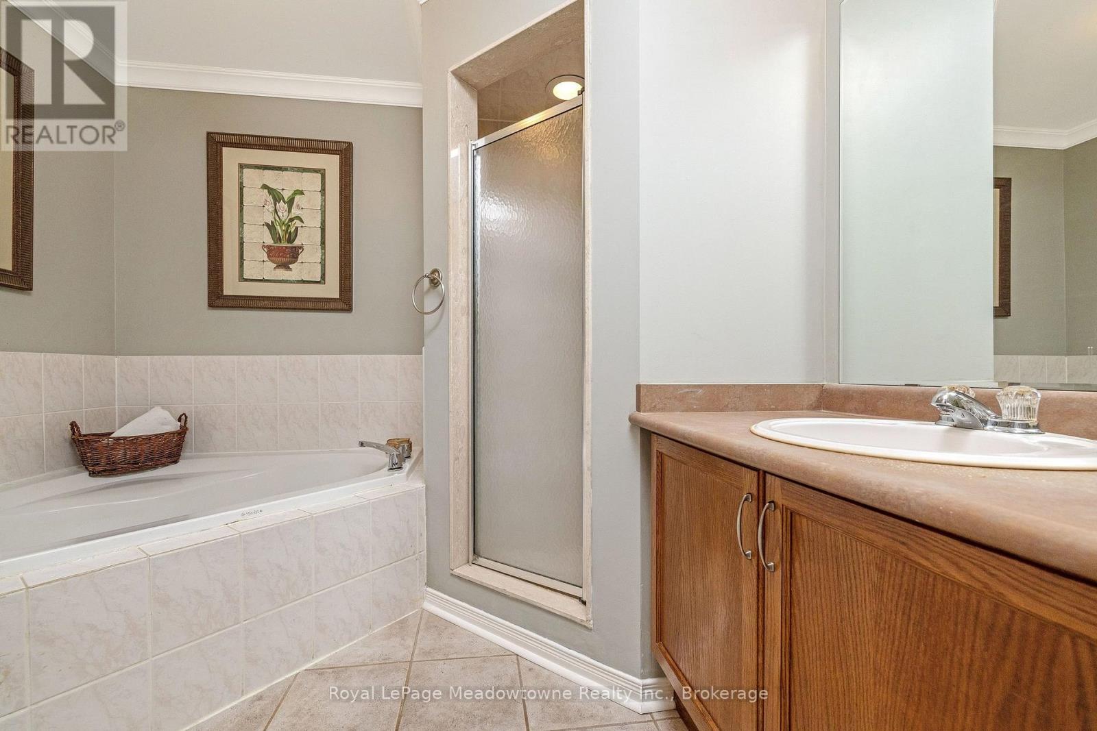 












248 PETTIGREW TRAIL

,
Milton (DE Dempsey),




Ontario
L9T5X7

