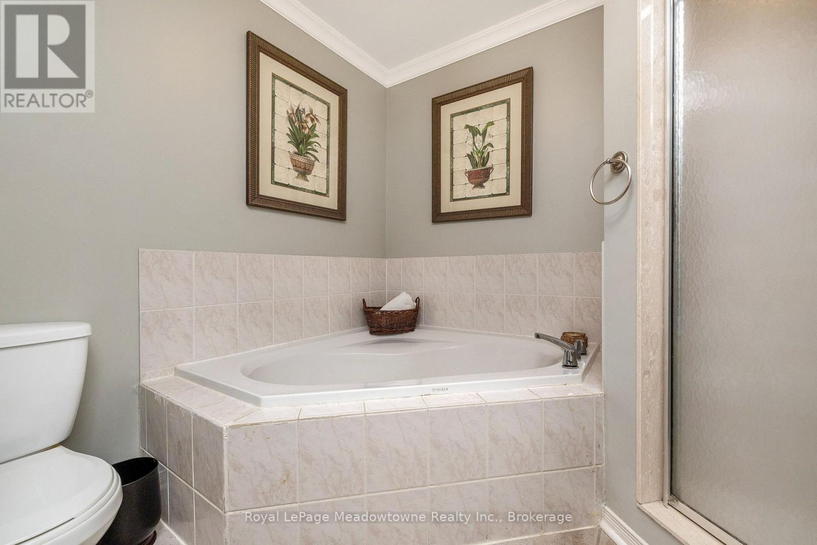 












248 PETTIGREW TRAIL

,
Milton (DE Dempsey),




Ontario
L9T5X7

