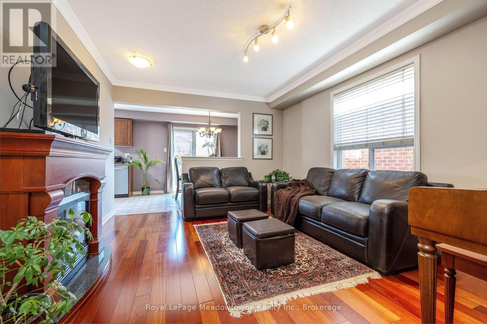 












248 PETTIGREW TRAIL

,
Milton (DE Dempsey),




Ontario
L9T5X7

