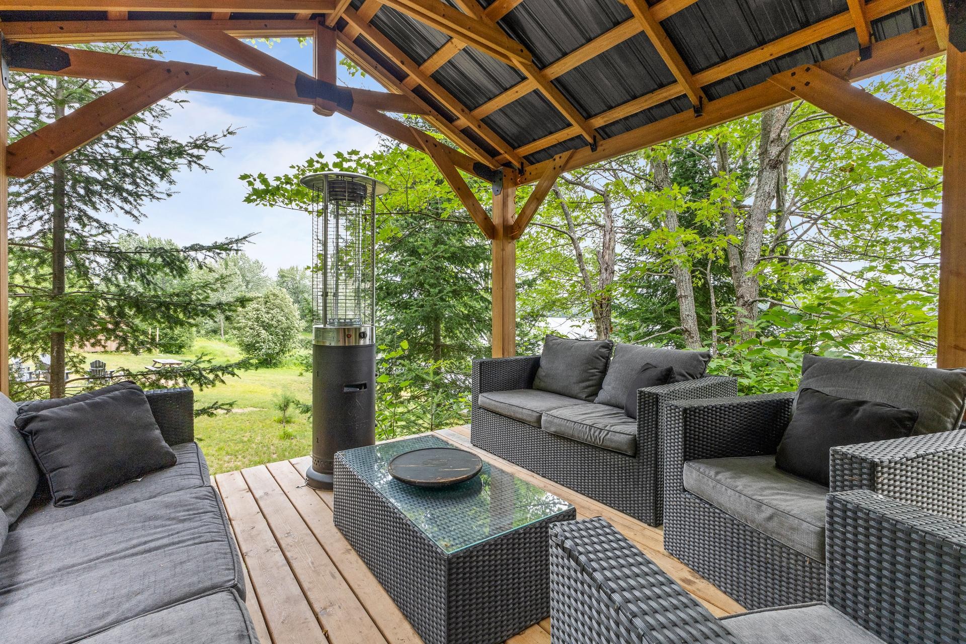 









657


Ch. des Outaouais

,
L'Île-du-Grand-Calumet,







QC
J0X1J0

