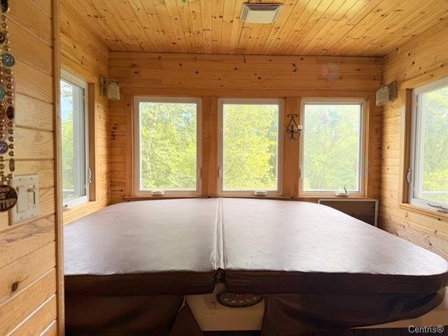 









103Z


Ch. de Point Comfort

,
Gracefield,




QC
J0X1W0

