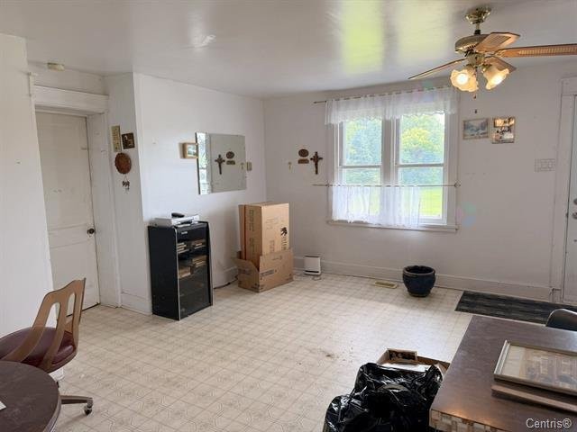 









103Z


Ch. de Point Comfort

,
Gracefield,




QC
J0X1W0

