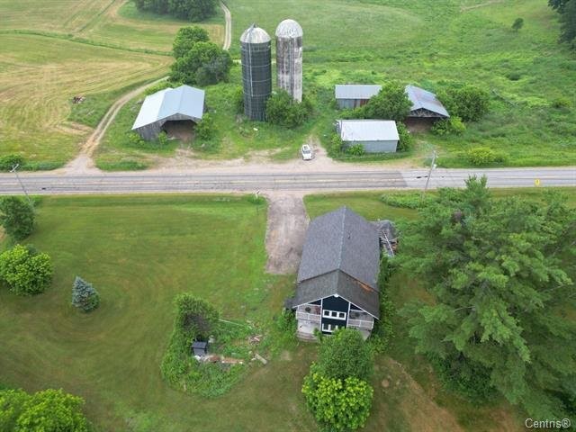 









103Z


Ch. de Point Comfort

,
Gracefield,




QC
J0X1W0

