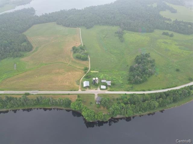 









103Z


Ch. de Point Comfort

,
Gracefield,




QC
J0X1W0

