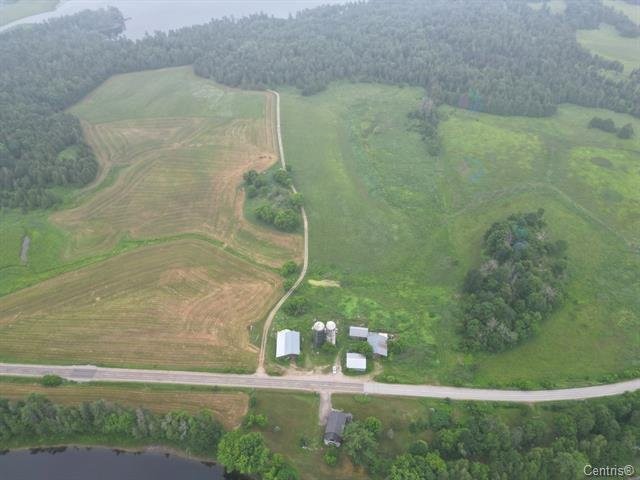 









103Z


Ch. de Point Comfort

,
Gracefield,




QC
J0X1W0

