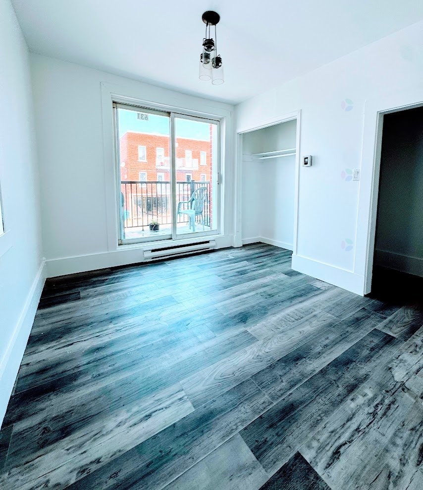 









625

 - 631


Av. de Grand-Mère

,
Shawinigan,




QC
G9T2H6

