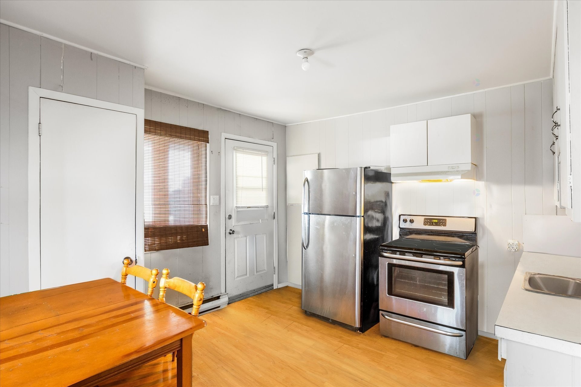 









625

 - 631


Av. de Grand-Mère

,
Shawinigan,




QC
G9T2H6

