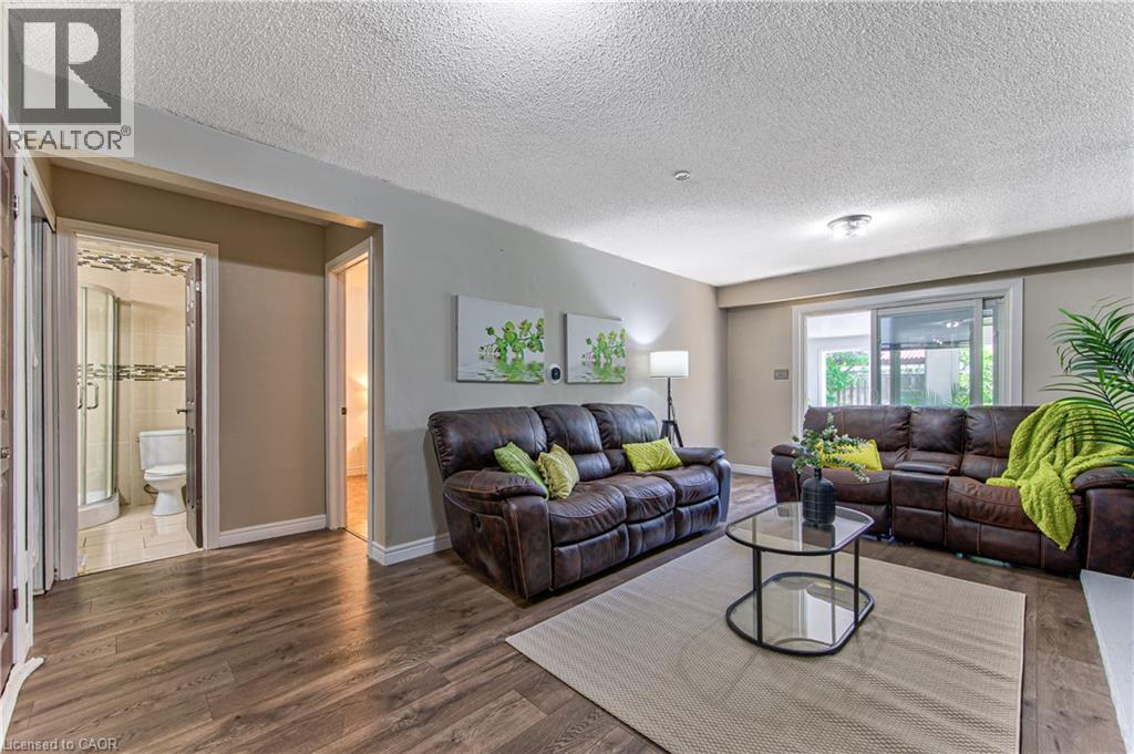 












2560 PALISANDER Avenue

,
Mississauga,




Ontario
L5B2L2

