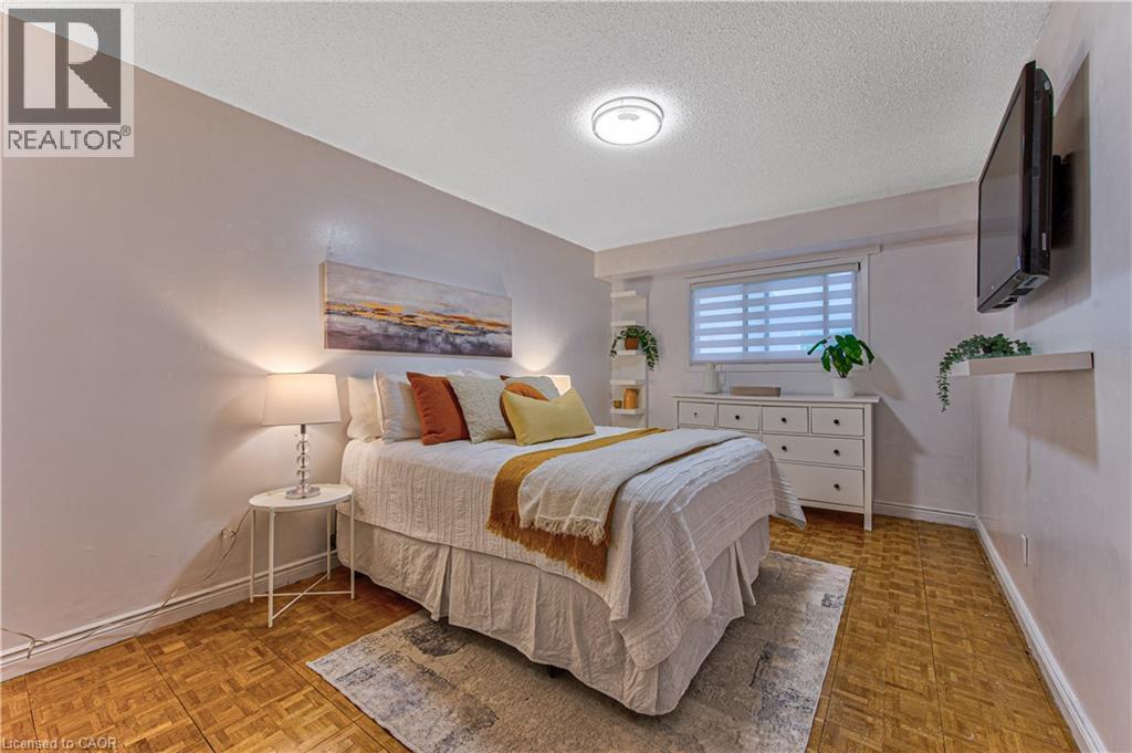 












2560 PALISANDER Avenue

,
Mississauga,




Ontario
L5B2L2

