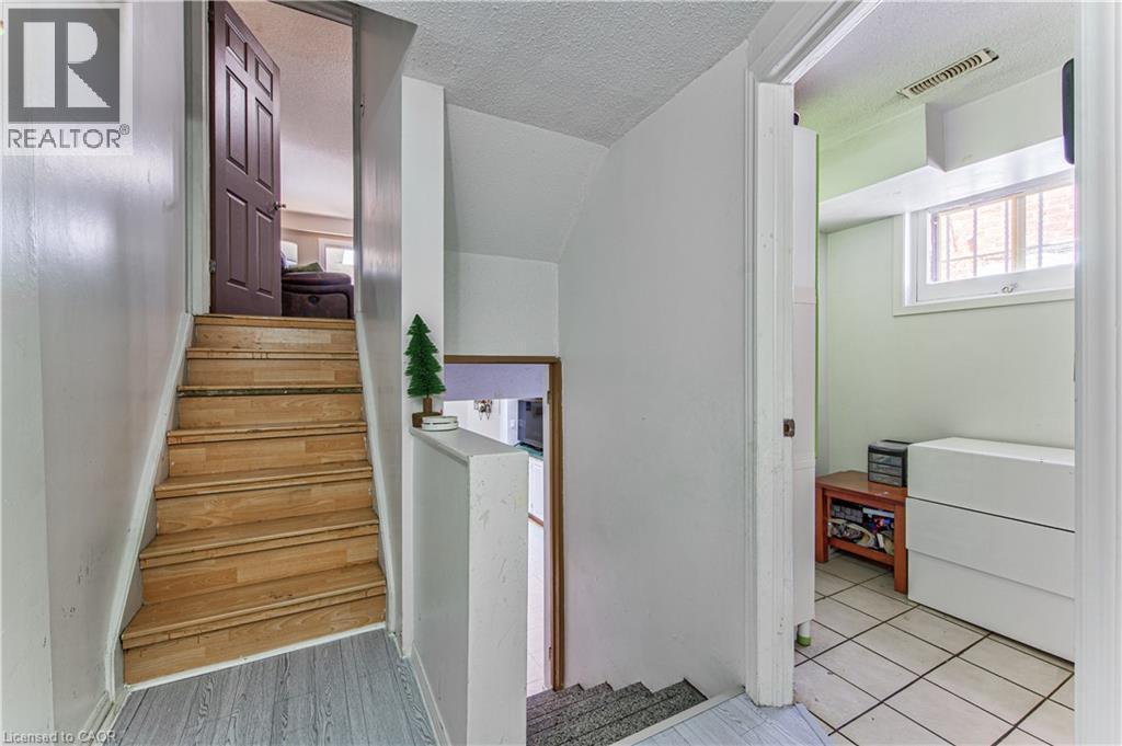 












2560 PALISANDER Avenue

,
Mississauga,




Ontario
L5B2L2

