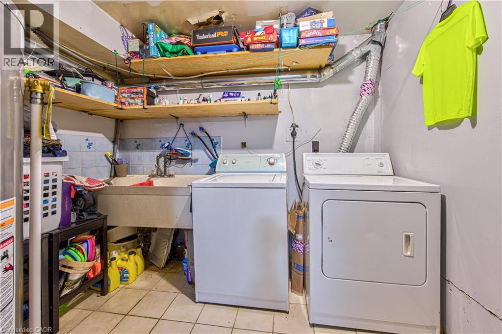 












2560 PALISANDER Avenue

,
Mississauga,




Ontario
L5B2L2

