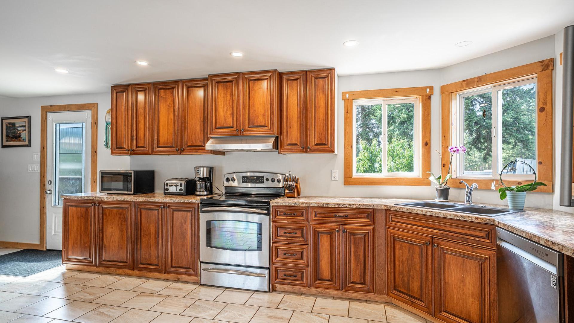 









22


Pemberton

Road,
Lumby,




BC
V0E 2G7

