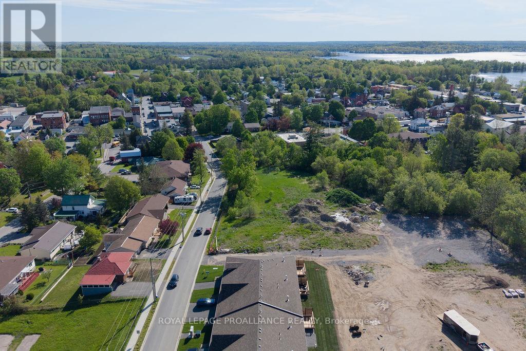












159 POMEROY AVENUE

,
Tweed (Tweed (Village)),




Ontario
K0K3J0

