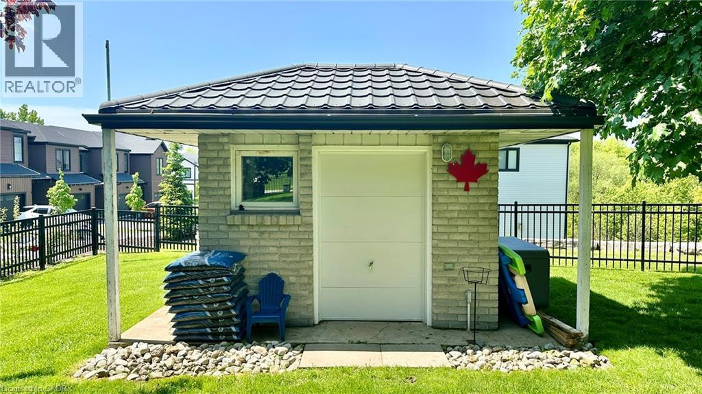 












1 EDENRIDGE Drive

,
Townsend,




Ontario
N0A1S0

