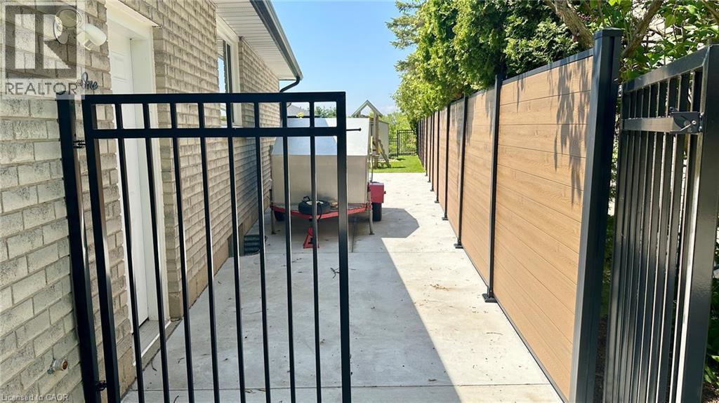 












1 EDENRIDGE Drive

,
Townsend,




Ontario
N0A1S0

