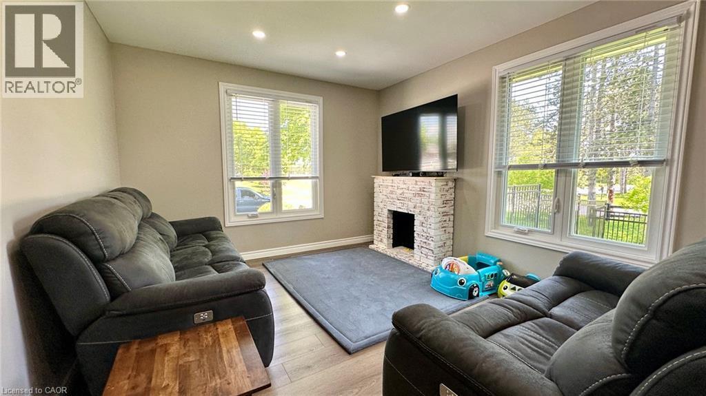 












1 EDENRIDGE Drive

,
Townsend,




Ontario
N0A1S0

