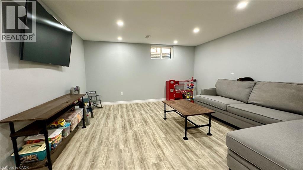 












1 EDENRIDGE Drive

,
Townsend,




Ontario
N0A1S0

