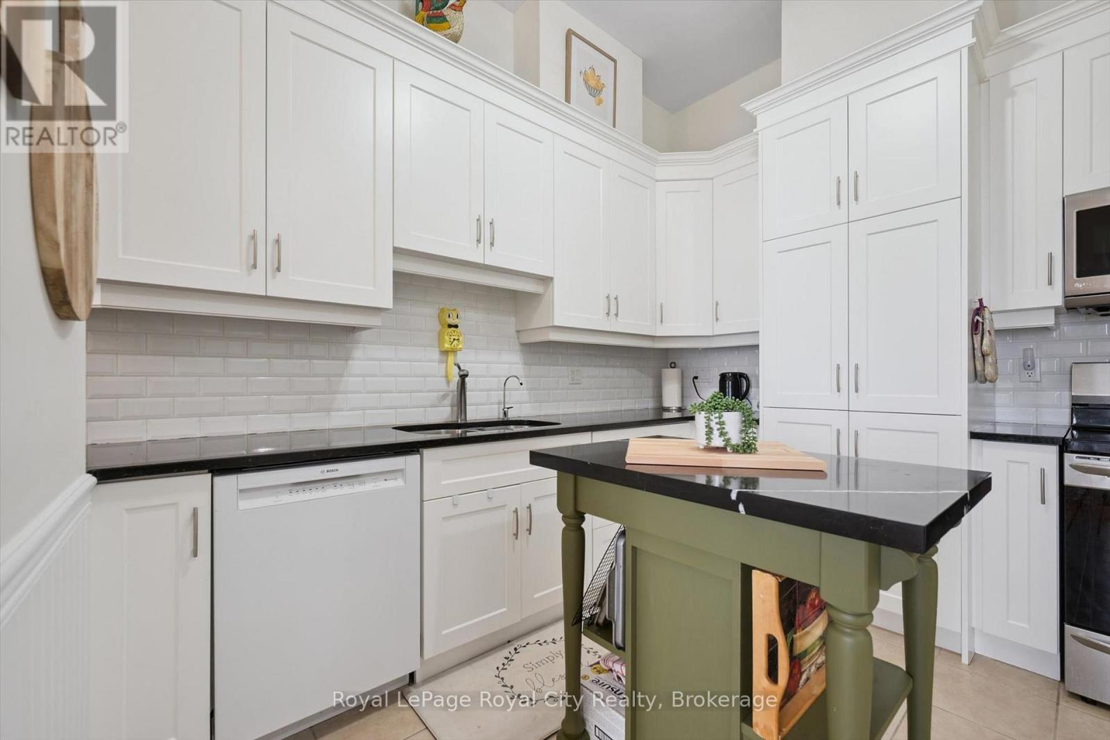 












101 - 478 ST ANDREW STREET E

,
Centre Wellington (Fergus),




Ontario
N1M3V7

