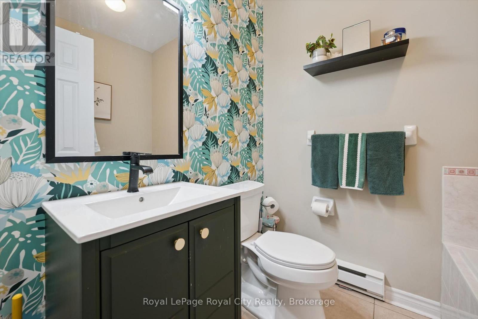 












101 - 478 ST ANDREW STREET E

,
Centre Wellington (Fergus),




Ontario
N1M3V7


