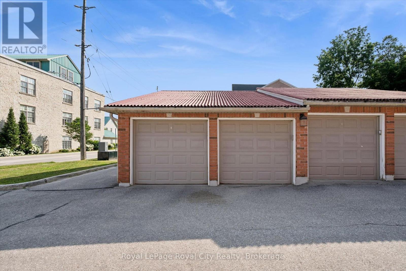 












101 - 478 ST ANDREW STREET E

,
Centre Wellington (Fergus),




Ontario
N1M3V7

