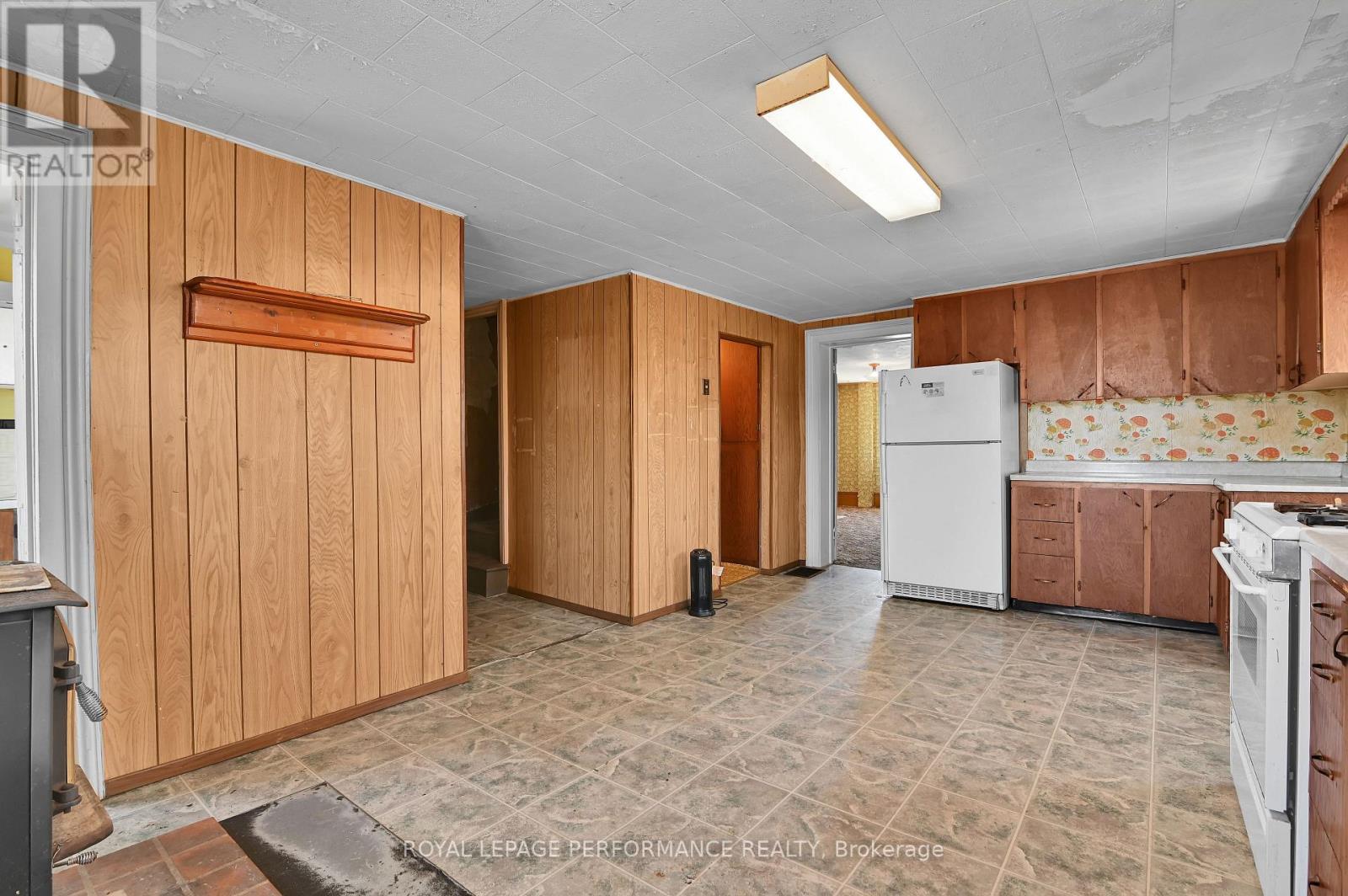 












2421 BUCKWHEAT ROAD W

,
Edwardsburgh/Cardinal,




Ontario
K0E1X0

