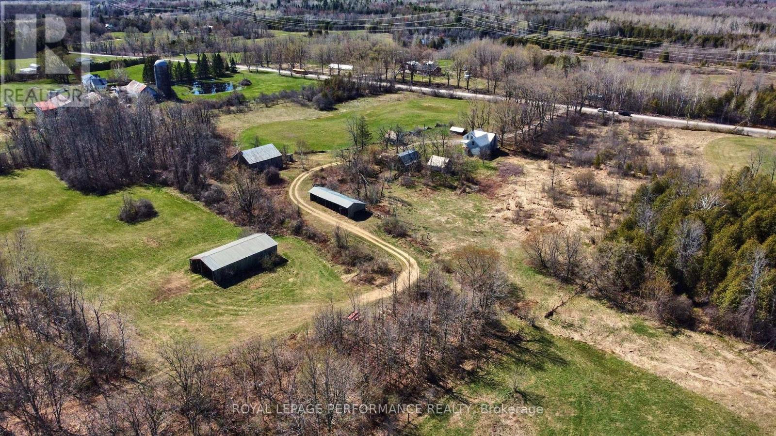 












2421 BUCKWHEAT ROAD W

,
Edwardsburgh/Cardinal,




Ontario
K0E1X0

