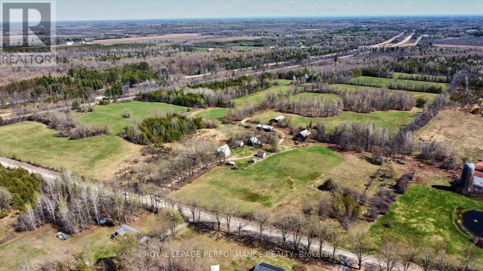 












2421 BUCKWHEAT ROAD W

,
Edwardsburgh/Cardinal,




Ontario
K0E1X0

