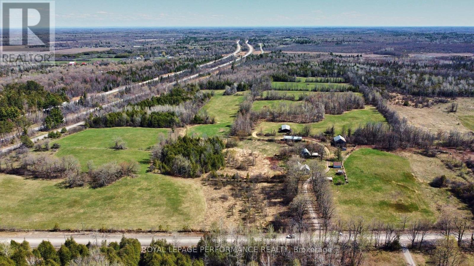 












2421 BUCKWHEAT ROAD W

,
Edwardsburgh/Cardinal,




Ontario
K0E1X0

