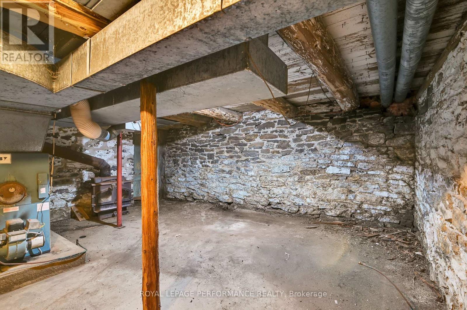 












2421 BUCKWHEAT ROAD W

,
Edwardsburgh/Cardinal,







Ontario
K0E1X0


