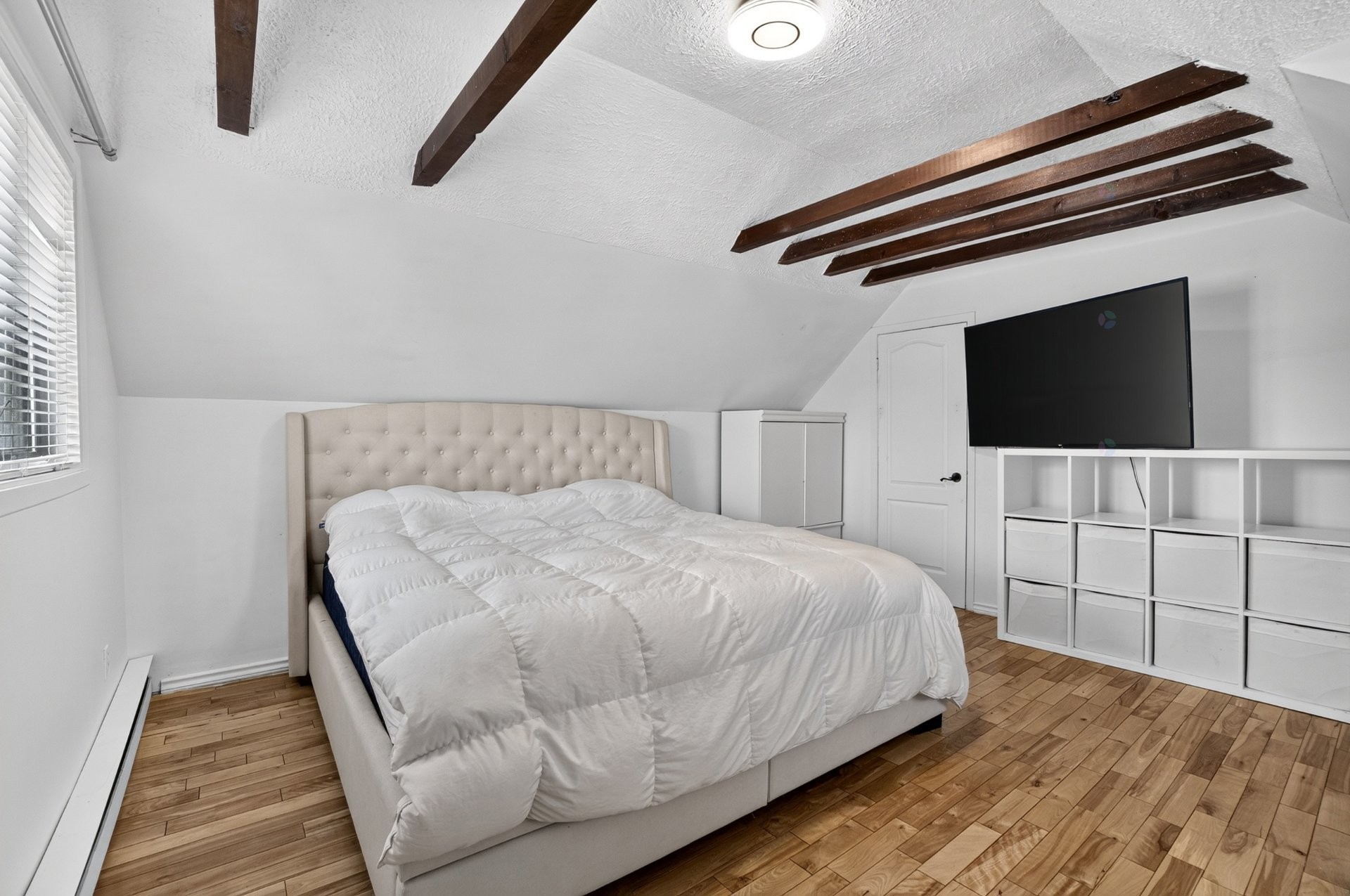 









422


Rue St-Laurent

,
Saint-Eustache,




QC
J7P3V5

