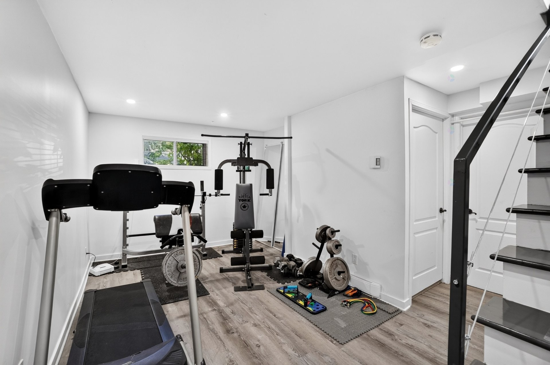 









422


Rue St-Laurent

,
Saint-Eustache,




QC
J7P3V5

