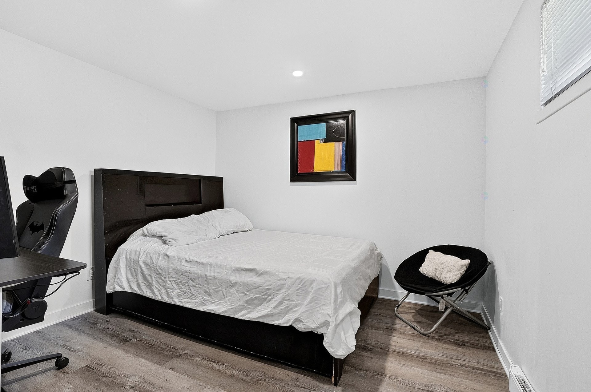 









422


Rue St-Laurent

,
Saint-Eustache,




QC
J7P3V5

