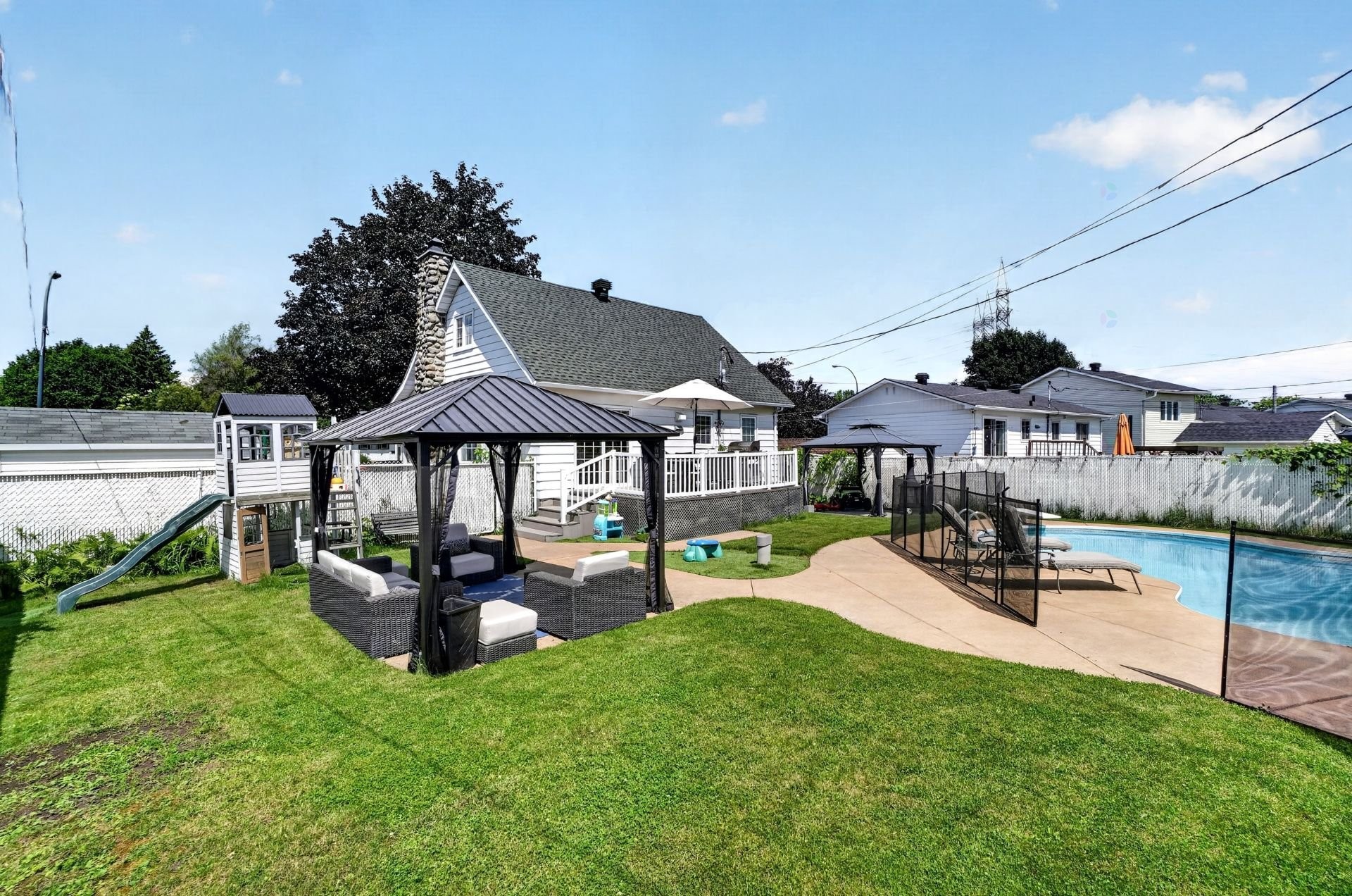 









422


Rue St-Laurent

,
Saint-Eustache,




QC
J7P3V5

