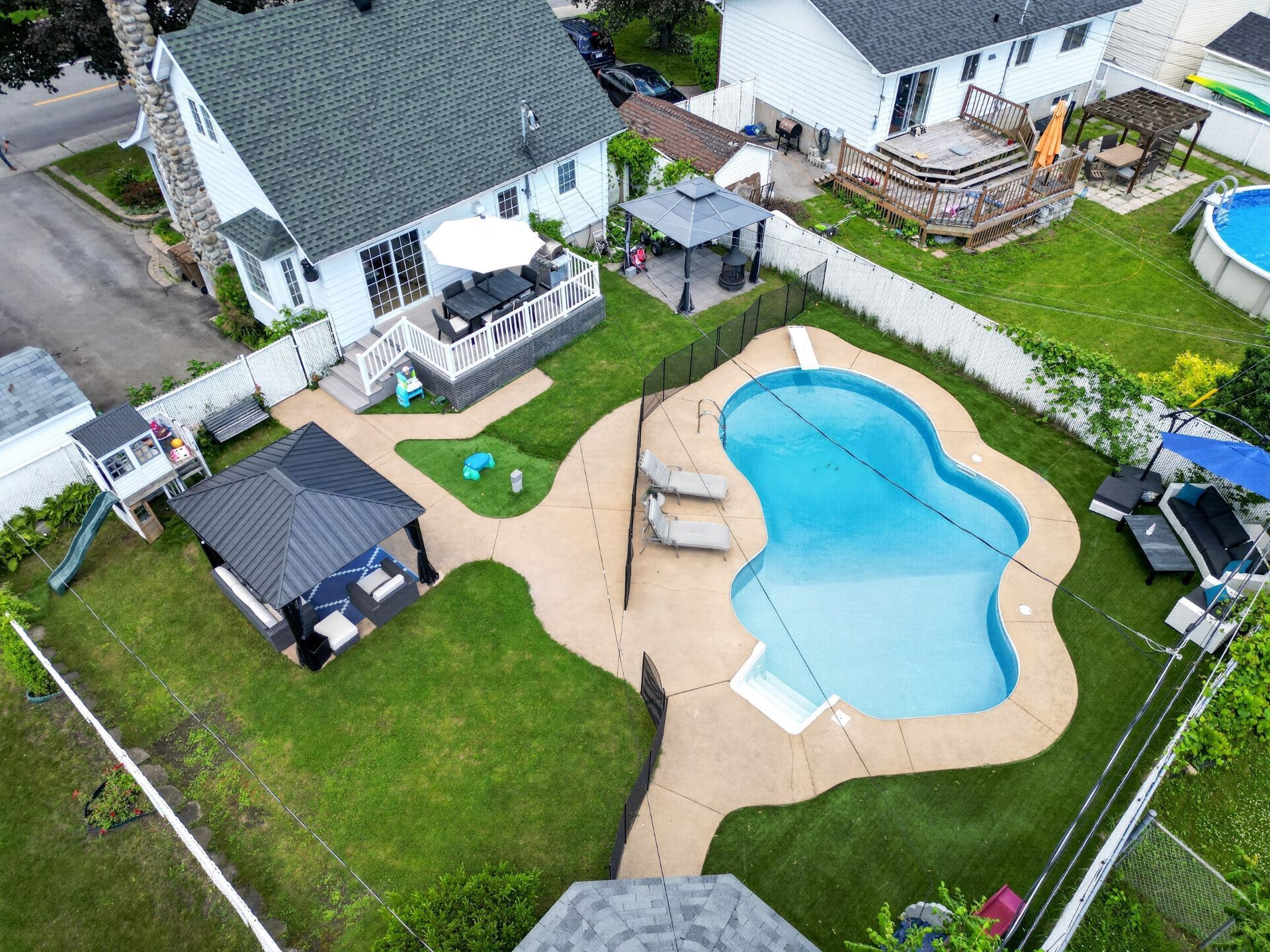









422


Rue St-Laurent

,
Saint-Eustache,




QC
J7P3V5

