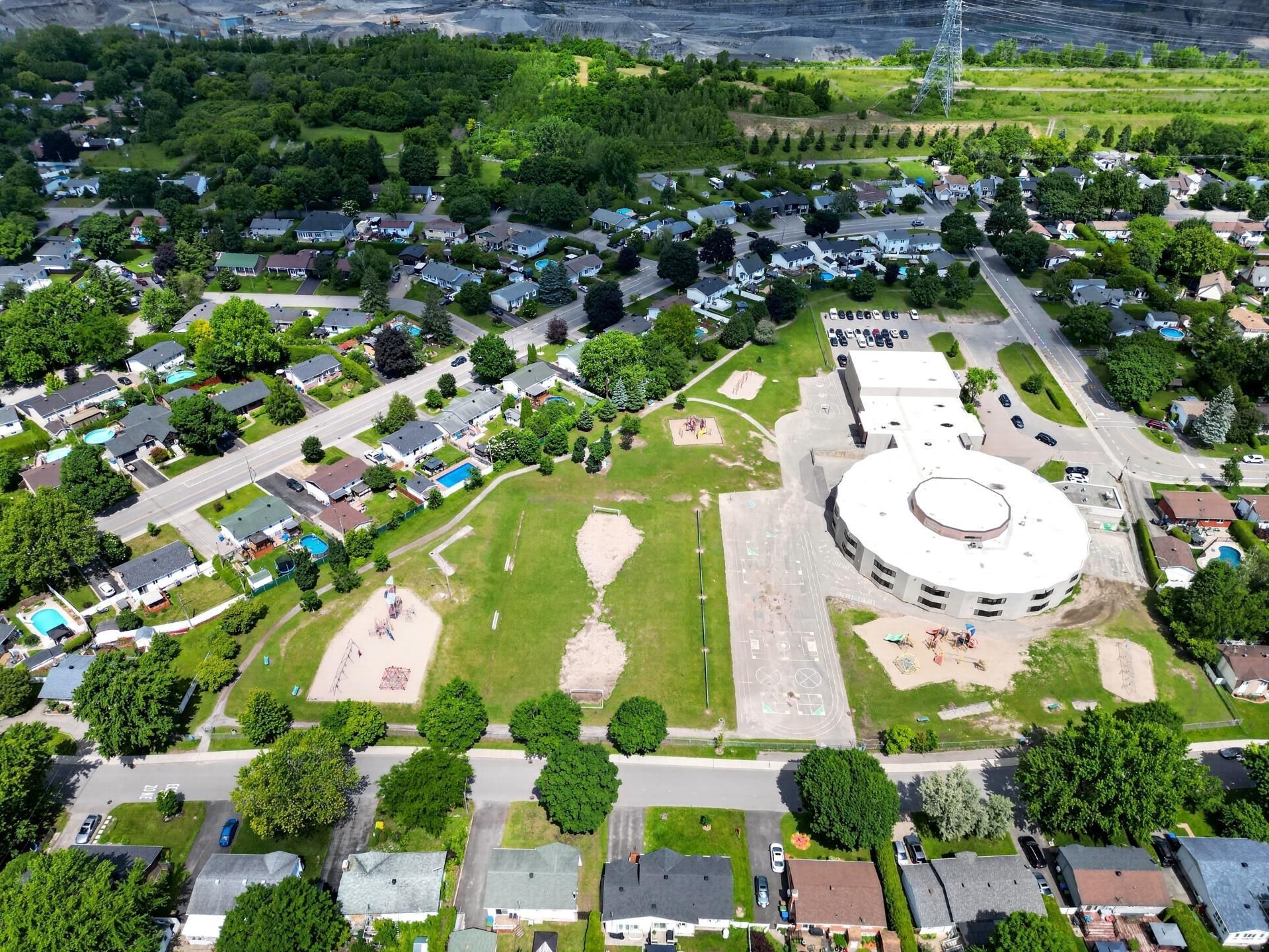 









422


Rue St-Laurent

,
Saint-Eustache,




QC
J7P3V5

