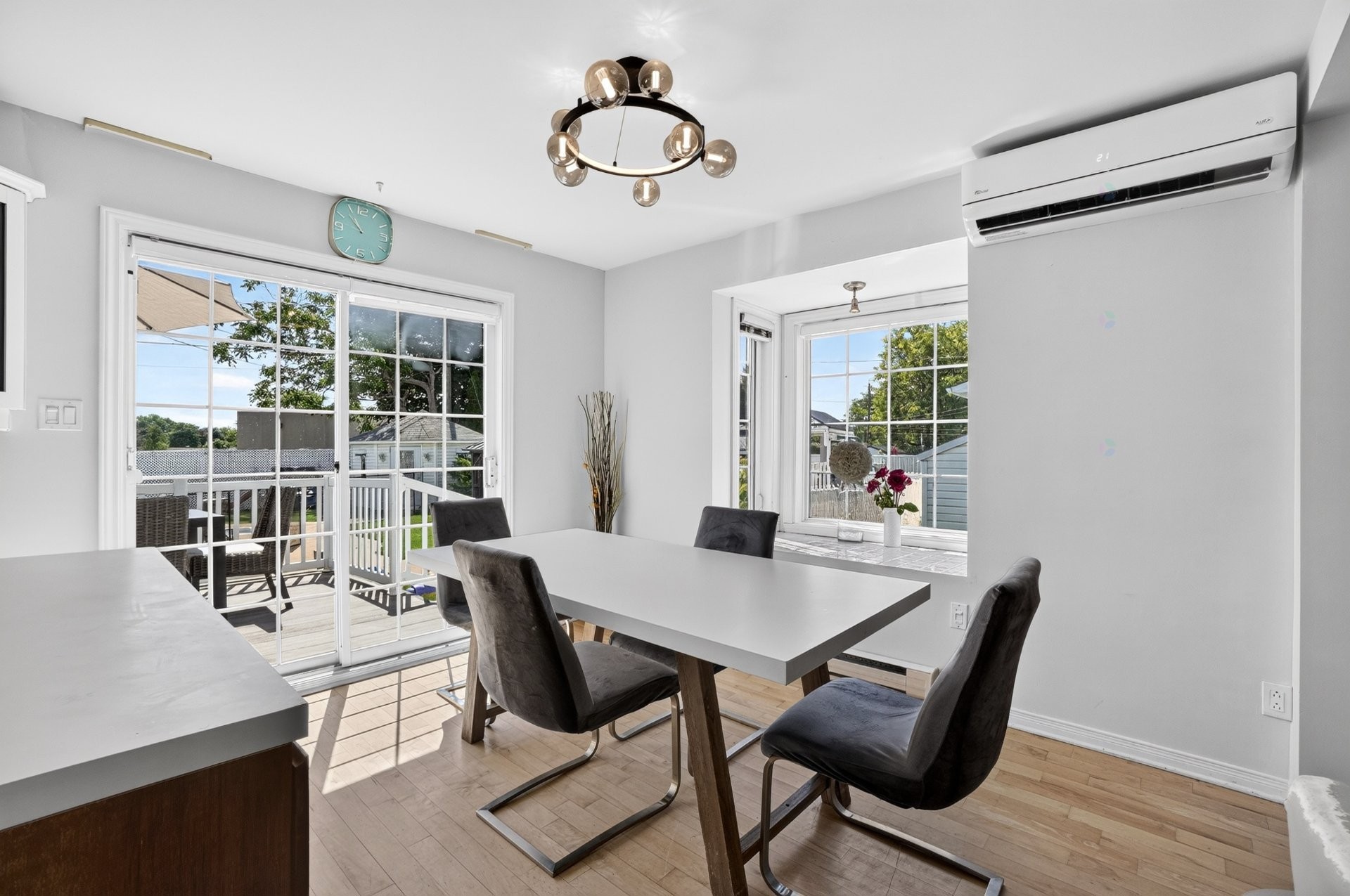 









422


Rue St-Laurent

,
Saint-Eustache,




QC
J7P3V5

