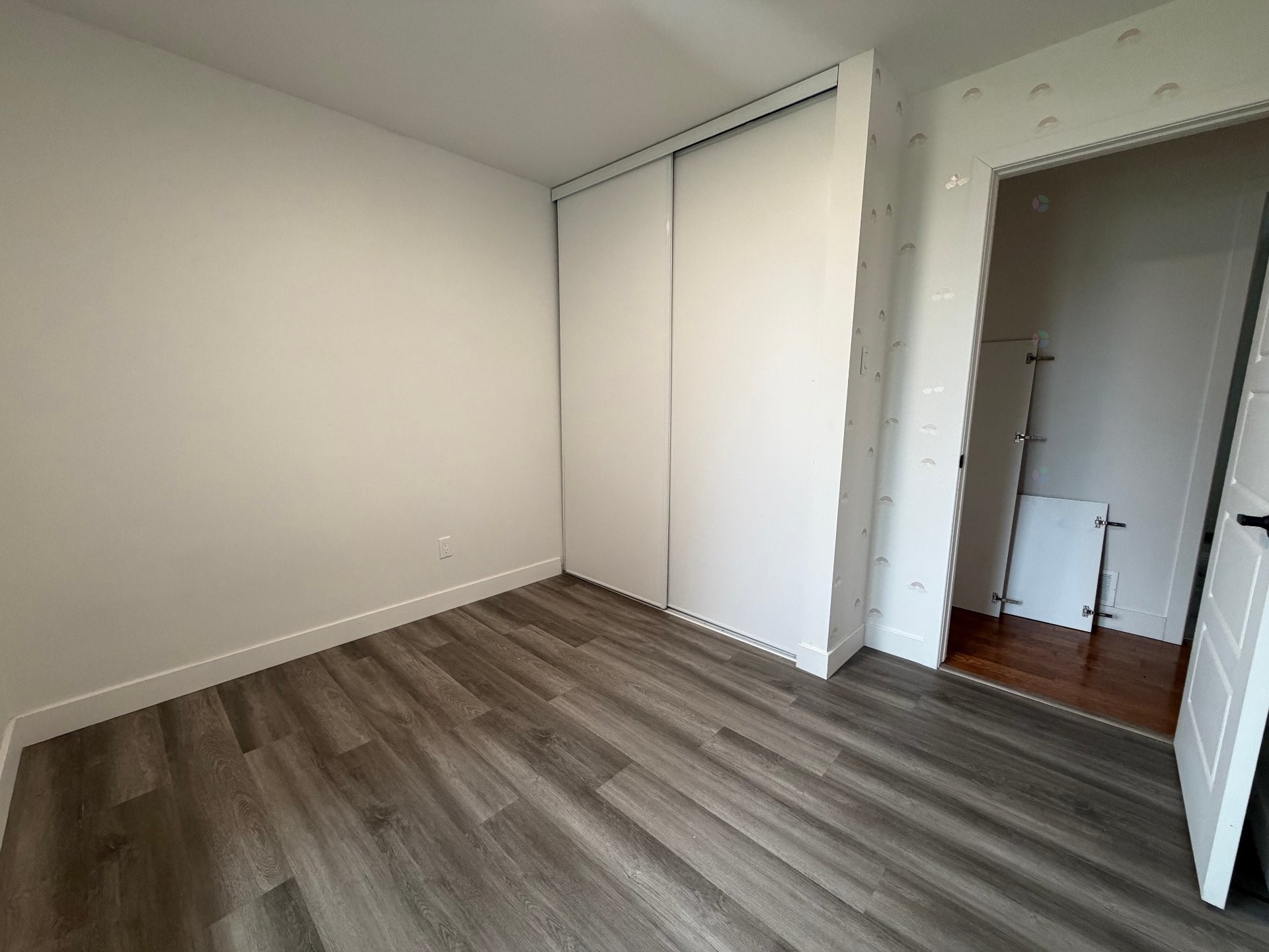 









556


Rue Milks

,
Gatineau (Gatineau),




QC
J8P6E4

