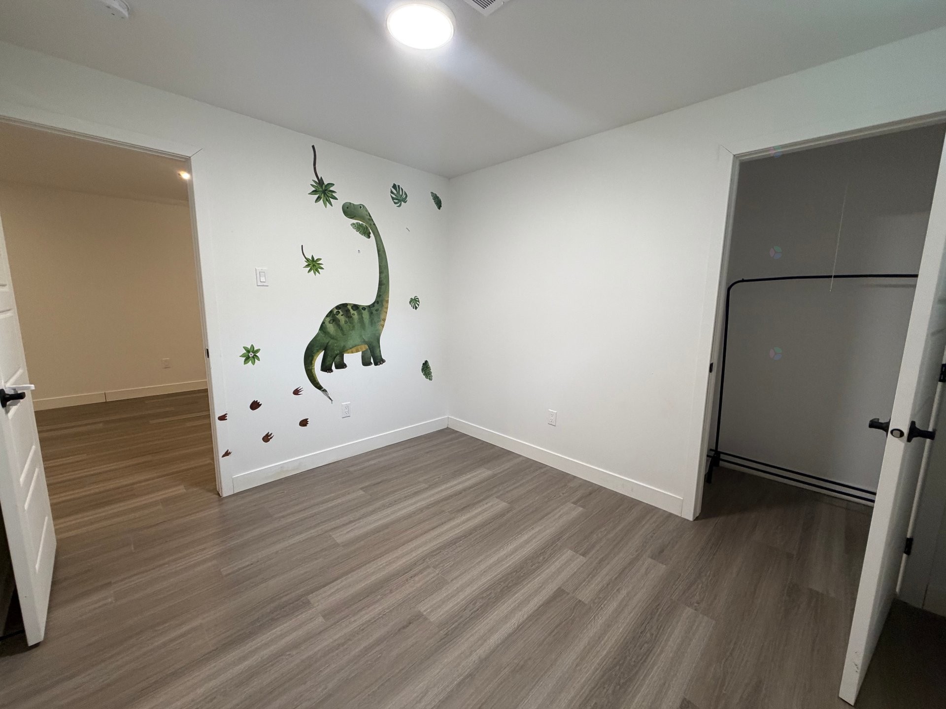 









556


Rue Milks

,
Gatineau (Gatineau),




QC
J8P6E4

