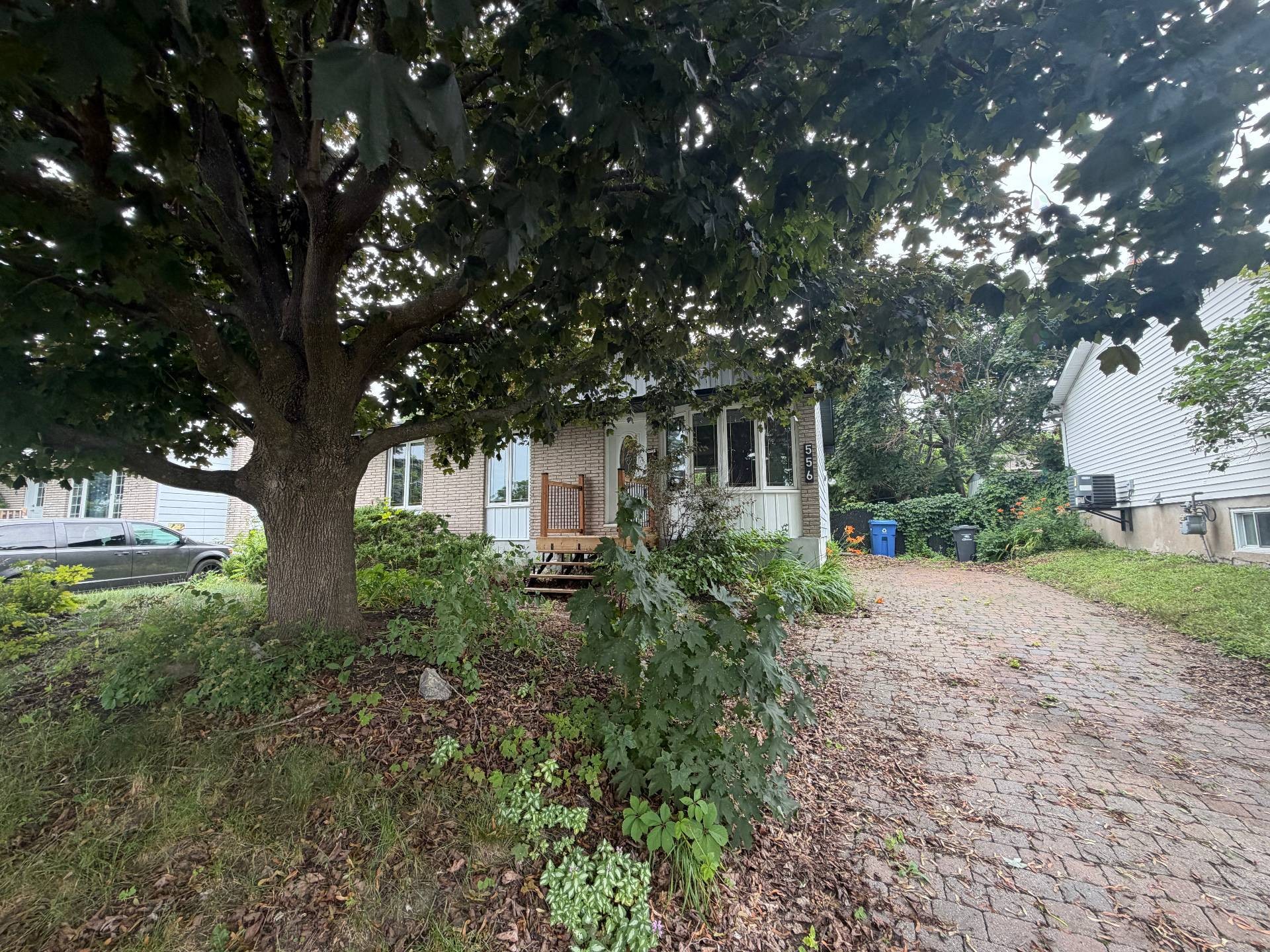 









556


Rue Milks

,
Gatineau (Gatineau),




QC
J8P6E4

