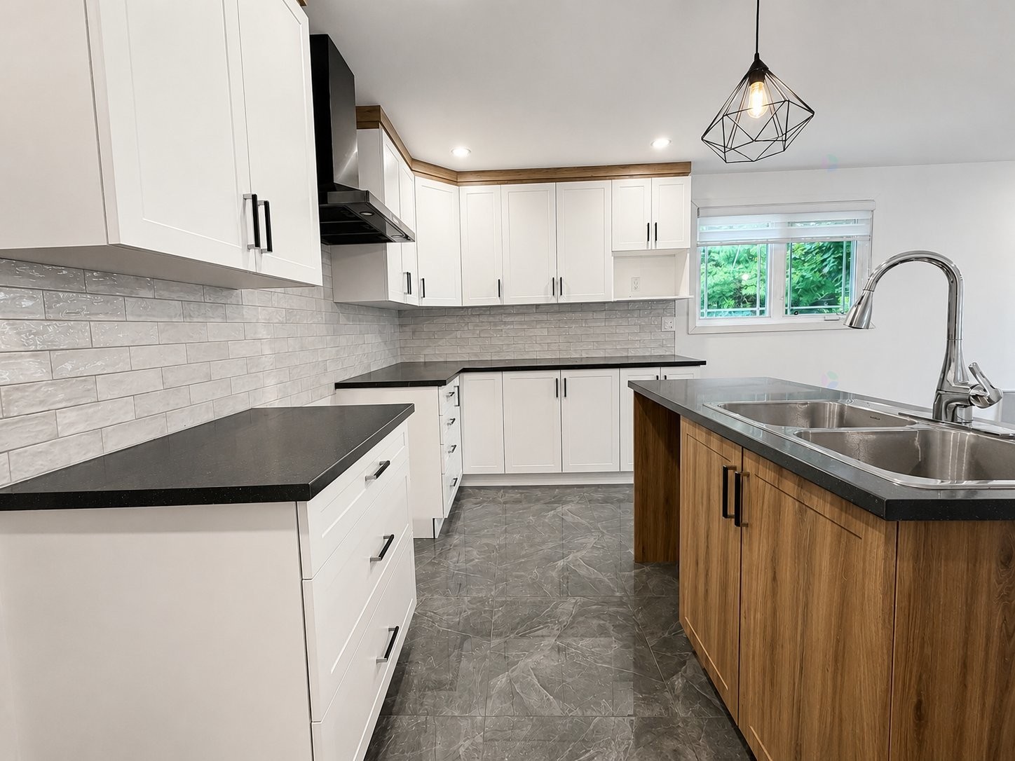 









556


Rue Milks

,
Gatineau (Gatineau),




QC
J8P6E4

