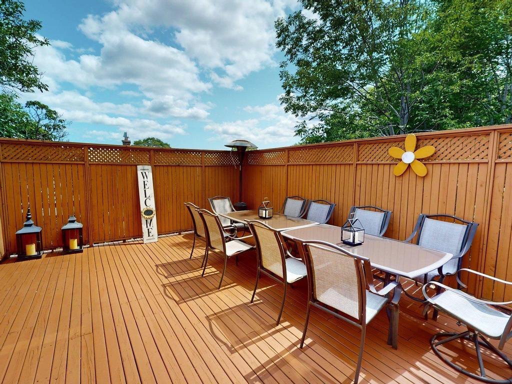 












8 Glen Manor Drive

,
Dartmouth,




NS
B3A 3S5

