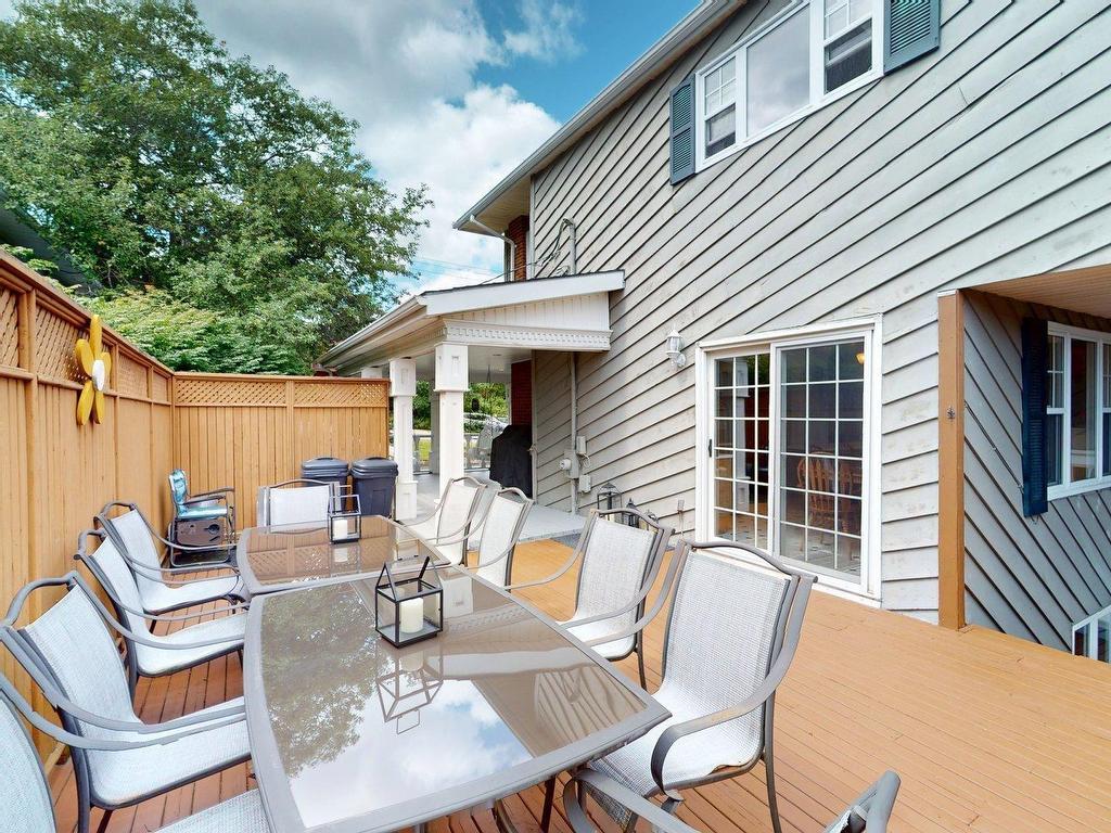 












8 Glen Manor Drive

,
Dartmouth,




NS
B3A 3S5

