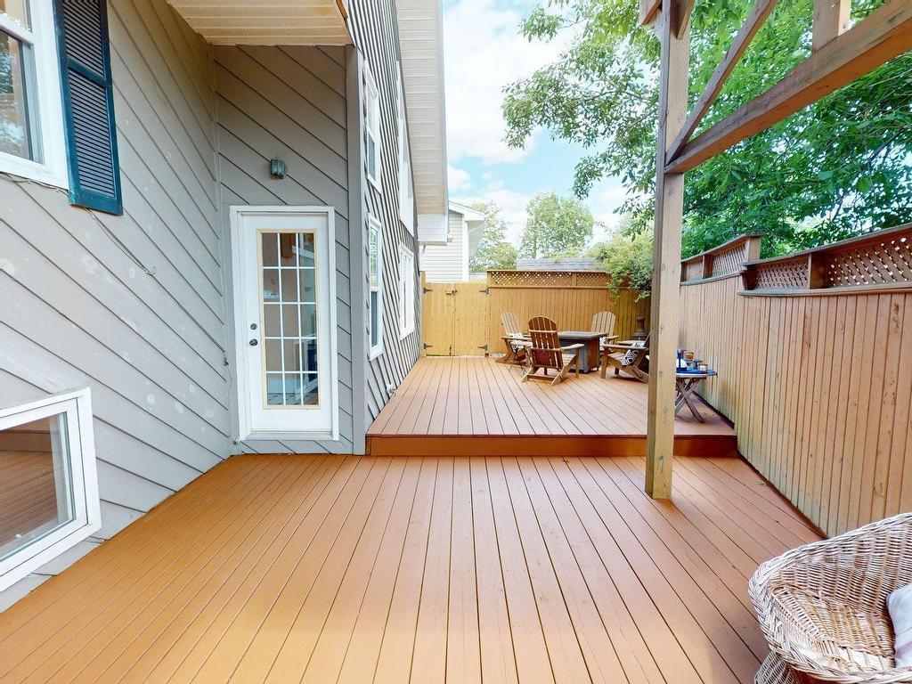 












8 Glen Manor Drive

,
Dartmouth,




NS
B3A 3S5

