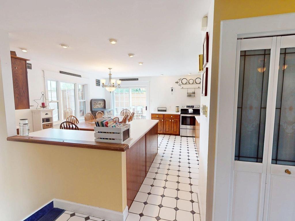 












8 Glen Manor Drive

,
Dartmouth,




NS
B3A 3S5


